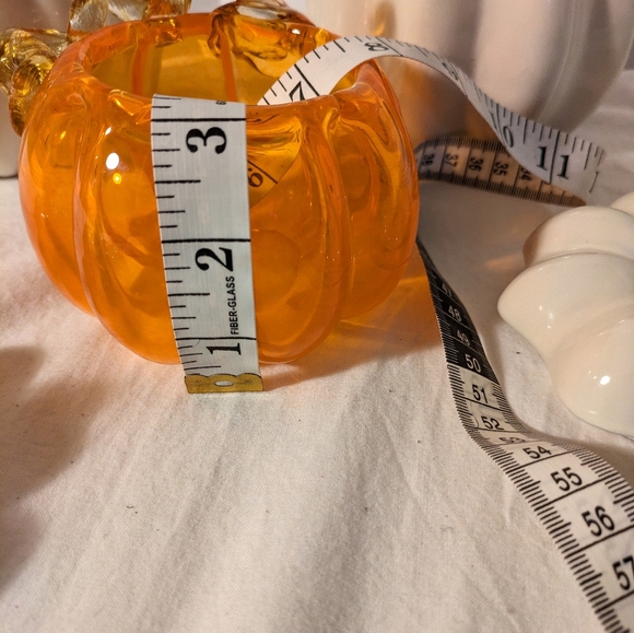 Fall pumpkins 2 off white ceramic with lids and 1 art glass orange pumpkin - Picture 5 of 9